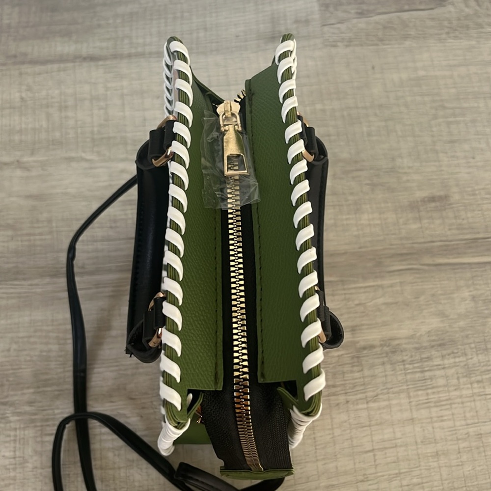 *SOLD* CHiP modern style VW camper van bug beetle car waves surf crossbody purse - Picture 13 of 17
